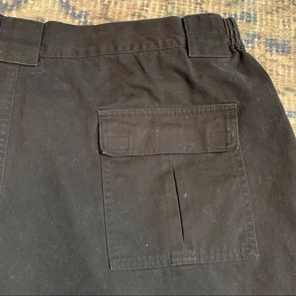 Croft & Barrow Men's black cargo hiking shorts with side elastic 44 - Picture 5 of 7